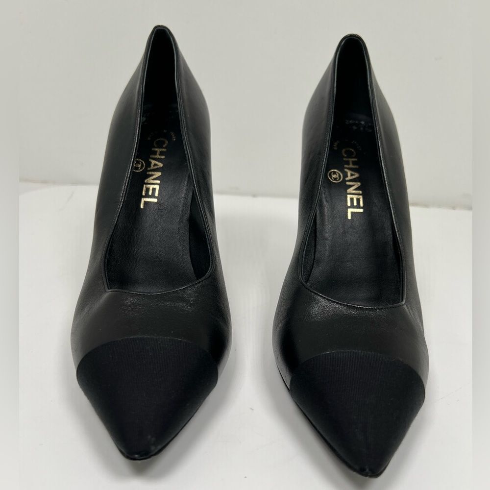 CHANEL  Lambskin Grosgrain Cap Toe Pearl Pumps 39.5 Black - Picture 5 of 8